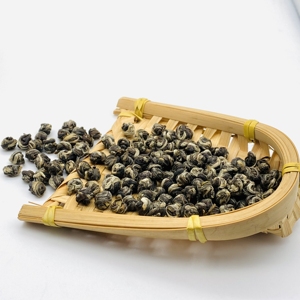 Té Verde de Jazmín Dragon Pearl Bailongzhu al por Mayor, <span class=keywords><strong>Hojas</strong></span> Sueltas de Fujian, en Bolsas al Vacío o en Caja - Product Image 1