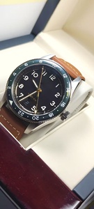 นาฬิกาข้อมือผู้ชายกันน้ำสุดหรูสำหรับธุรกิจและพักผ่อน สายสีส้ม - Product Image 4