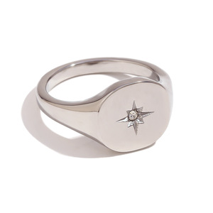 Anillo de Acero Inoxidable Chapado en Oro de 18K con Microincrustaciones de Circonita de Colores, Anillo Delgado y Versátil de Lujo Ligero para Mujer - Product Image 2