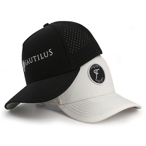 Casquette de golf imperméable Hydro pour <span class=keywords><strong>homme</strong></span>, performance respirante, blanche, en maille découpée au laser, logo brodé, 5 panneaux, visière incurvée, snapback - Product Image 5