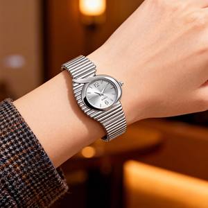 OEM Benutzerdefiniertes Logo Einzigartige Form Design Uhren für Frauen Shenzhen Armbanduhren Hersteller - Product Image 2