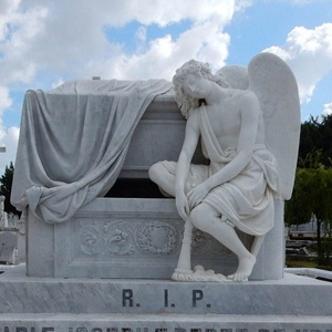 Estatua de Ángel guardián blanco de tamaño real cementerio moderno arrodillado llorando figuritas de oración de granito grande Venta de lápida - Product Image 5