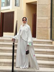 Conjunto de Abaya Estilo Dubái Blanco con Pedrería, Mangas Acampanadas, Vestido Largo Holgado, Pañuelo para la Cabeza, Ropa Islámica - Product Image 2