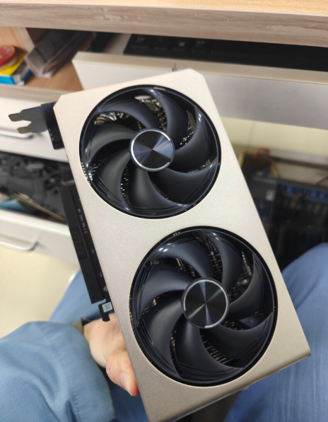 Brand New for GeForce RTX 5060 Ti 16GB VENTUS 2X OC PLUS MXM PCI Express 4.0 16X GDDR7 128-bit Fan Desktop GPU