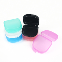 Étuis pour protège-dents orthodontiques, étui pour prothèses dentaires, boîte de rangement pour appareils dentaires en plastique transparent coloré avec trous d'aération