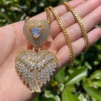 Pendentif Cœur Aile en Laiton Micro-Pavé Zircon Cubique Plaqué Or Véritable Entièrement Sertie de Zircons Bling Hip Hop pour Femme Bijoux Tendance