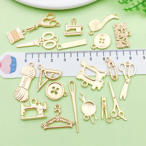 ชาร์มรูปเครื่องจักรเย็บผ้าสีทอง ทำจากโลหะผสมสังกะสี สำหรับทำเครื่องประดับ DIY เช่น สร้อยข้อมือ สร้อยคอ เหมาะสำหรับทั้งผู้หญิงและผู้ชาย - Product Image 3