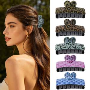 Pinzas de Pelo de Plástico con Forma de Corazón de 7 cm, Ligeras, para Mujeres y Niñas, Estilo Coreano, Pinzas de Pelo con Diseño de Caparazón de Tortuga - Product Image 1