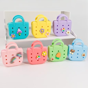Adorable mini pochette en silicone pour sac à main, kit de papeterie DIY pour enfants, comprenant un bloc-notes, des autocollants, des fournitures scolaires portables colorées et mignonnes - Product Image 1