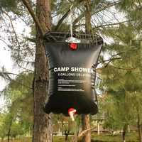Sac de douche de camping portable multifonctionnel de type carré en PVC de 20 L avec tuyau amovible et pomme de douche, chauffage solaire, pour adultes