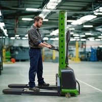 Chariot élévateur électrique portable 1 tonne, batterie lithium, levée 1600 mm, utilisation facile, équipement compact pour entrepôt