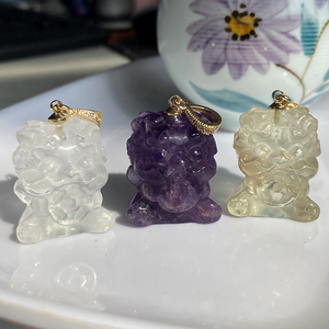 คริสตัลอัญมณีธรรมชาติหลายขนาด2.5ซม. แกะสลักด้วยมือจี้สร้อยคอเป็นมิตรกับสิ่งแวดล้อมสำหรับเป็นของขวัญ - Product Image 4