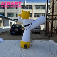 Mascotte de tigre gonflable personnalisable pour le taekwondo, idéale pour les inaugurations d'arts martiaux