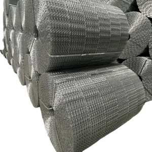 Malla Soldada Reforzada para Tuberías con Recubrimiento Galvanizado, Diámetro del Alambre de 2 mm, Tamaño del Orificio de 25,4x67 mm, Paso del Alambre Cruzado de 67 mm, 8 Líneas, para Petróleo - Product Image 1