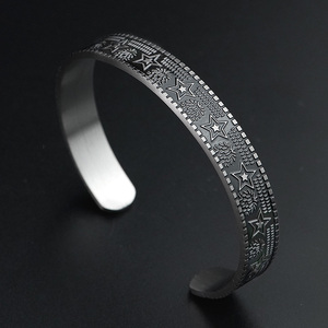 Ensemble de bijoux vintage : Bracelet étoile à cinq branches élégant en acier inoxydable sterling, manchette tendance pour hommes et femmes, bague jonc - Product Image 2