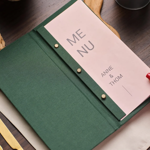 Couverture de menu en tissu de type pliant innovant impression personnalisée Restaurant bar signe texte hôtel restauration <span class=keywords><strong>porte</strong></span>-menus en lin à encliqueter - Product Image 1