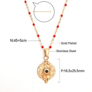 Collar con Colgante Rectangular de Circonia Personalizado en Acero Inoxidable Chapado en Oro de 18K para Mujer - Product Image 4