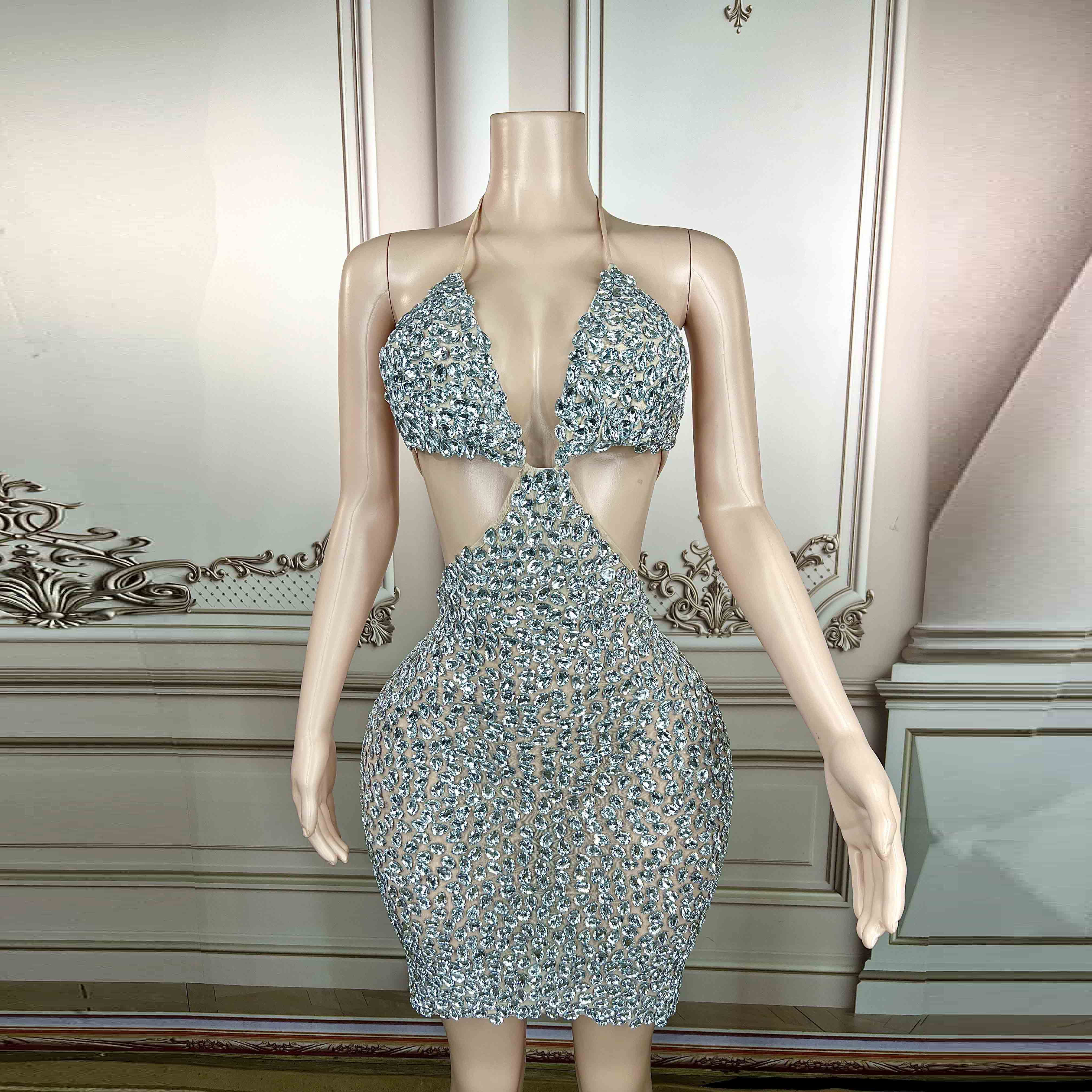 Блестящее Прозрачное платье со стразами, женское платье большого размера с лямкой на шее и открытой спиной, одежда для вечеринки, Дешевое женское платье, сделано в Китае