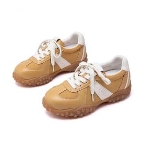 Zapatos de plataforma estilo coreano para mujer - zapatos casuales versátiles y cómodos con características antideslizantes y de aumento de altura para caminar - Product Image 4