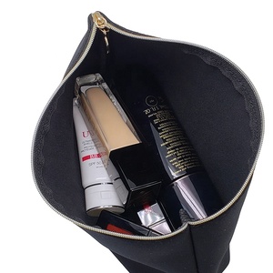 Spaziosa custodia da viaggio in Neoprene per gli elementi essenziali - Product Image 5