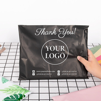Sac d'expédition en plastique biodégradable à 100% avec logo personnalisé noir mat imprimé, sac polymailer, sac poly pour vêtements