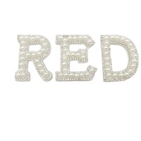 Patchs de lettres en strass avec perles blanches auto-adhésives personnalisées 4.5cm petit feutre brodé en forme de coeur avec résine pour le bricolage