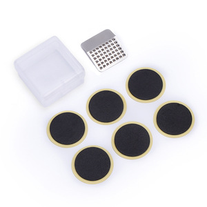 Parches de reparación de neumáticos de bicicleta Yueli, kit de 6 parches de espuma sin pegamento con caja de plástico para reparar neumáticos de bicicleta de montaña - Product Image 1