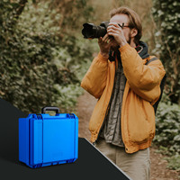 Échantillon gratuit Fabricant de étuis personnalisés Étui de transport étanche antichoc en EVA avec mousse 7 batteries et cordon RC