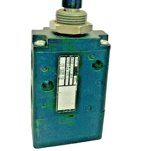 Super 03 0625 02 3/<span class=keywords><strong>2</strong></span> Wege G1/4 Push-Pull-Steuerung Neu Original Ready Stock Industrielle Automatisierung P Dedicated Plc <span class=keywords><strong>Prog</strong></span> - Product Image 1