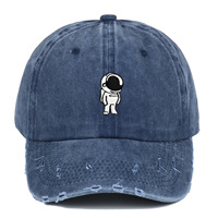 Cappellino da Baseball Vintage con Logo Astronauta Ricamato, 6 Pannelli, Effetto Invecchiato, Regolabile, Unisex, Stile Dad Hat