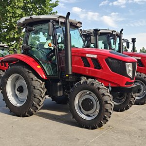 Tracteur agricole 90 CV avec câble de remorquage et cabine CE ROPS 12+12 places avec climatisation - Product Image 2