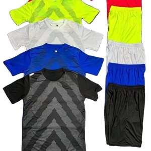 Nuove Maglie da Calcio da Uomo, Kit Casual Personalizzabile, Eleganti e Traspiranti, 100% Poliestere, Stampa a Trasferimento Termico, Logo Personalizzabile, Modello Giocatore - Product Image 1