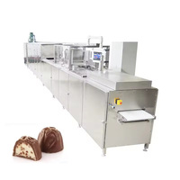 Machine de dépose de chocolat à rouleaux, moulage automatique monodose, moule à barres, remplissage centralisé des chips