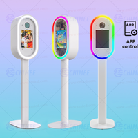 Machine Photobooth Ovale pour iPad, Kiosque Selfie DSLR avec Éclairage LED RGB et Flight Case pour Événements sur les Réseaux Sociaux