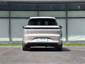 سيارة كهربائية صينية عالية الجودة lixiang l6 سيارات طاقة جديدة سيارات كهربائية 300 كيلو وات سيارة طاقة جديدة سيارة الدفع الرباعي الكبيرة للبيع - Product Image 3