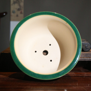Maceta de cerámica tallada redonda antigua con relieve, esmaltada en verde, diseño paisajístico para plantas de interior - Product Image 2