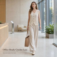 Gilet en crochet personnalisé OEM ODM pour femme, sans manches, tricoté, avec dentelle florale, perles, ourlet à franges, ajouré, pour le bureau et les trajets quotidiens