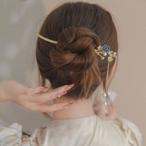 Horquilla para el pelo estilo chino retro vintage Y2K con borla de mariposa y borla de flor rosa antigua, horquilla tipo palillo y horquilla de placa con diseño que realza el temperamento - Product Image 3