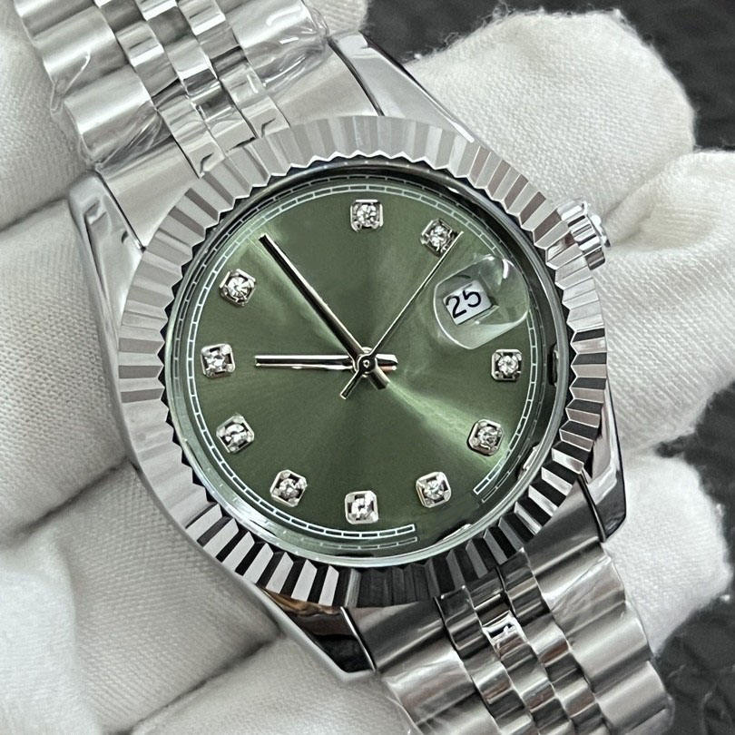 สีเขียว