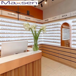 Arredamento per Negozi di Occhiali e Lampade/Lanterne LED - Soluzioni Espositive Personalizzabili, Impermeabili e Durevoli per il Retail - Product Image 2