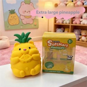 Juguete Antiestrés de Peluche Extra Grande con Forma de Durazno, Fresa y Piña, en Caja de Color, Juguete Blandito - Product Image 1