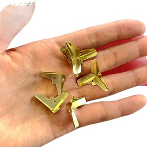 Chenxing Hardware Accessories Gold Plated <b>Corner</b> <b>Protectors</b> 1092 Durable Right Angle Edge Protection For Furniture - Product Image 3