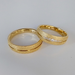 Großhandel Hochwertige afrikanische 24 Karat Dubai vergoldet Edelstahl Schmuck Eheringe Paar Sets Bague Anillos Eheringe - Product Image 2