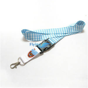 Lanière de cou en polyester réfléchissante personnalisée avec insigne en PVC couleur néon phosphorescente - Product Image 5