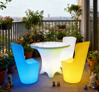 Ensemble table et chaises LED lumineuses COOLQNG pour mobilier de bar extérieur et usage hôtelier – Durable et écologique
