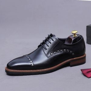 รองเท้าผู้ชายทำมือแบบ Brogue รองเท้าอ็อกซ์ฟอร์ดแบบผูกเชือก ตกแต่งด้วยผ้าแบบ Patchwork กันลื่น สวมใส่สบาย ทนทาน เหมาะสำหรับธุรกิจและงานทางการ ปลายรองเท้าทรงแหลม - Product Image 6