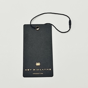 XP-Nuevo diseño <span class=keywords><strong>de</strong></span> lujo <span class=keywords><strong>de</strong></span> cartón negro <span class=keywords><strong>etiquetas</strong></span> colgantes con logotipo <span class=keywords><strong>de</strong></span> alta resistencia 800Gsm <span class=keywords><strong>etiquetas</strong></span> <span class=keywords><strong>de</strong></span> oscilación <span class=keywords><strong>de</strong></span> <span class=keywords><strong>ropa</strong></span> <span class=keywords><strong>etiquetas</strong></span> <span class=keywords><strong>de</strong></span> <span class=keywords><strong>ropa</strong></span> personalizadas <span class=keywords><strong>para</strong></span> <span class=keywords><strong>ropa</strong></span> - Product Image 1