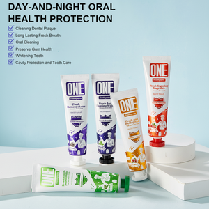 Pasta Dental Blanqueadora ONE para Dientes Sensibles, Protección del Esmalte, Pasta Dental con Flúor y Menta Fresca para Adultos, Cuidado Bucal Diario - Product Image 1