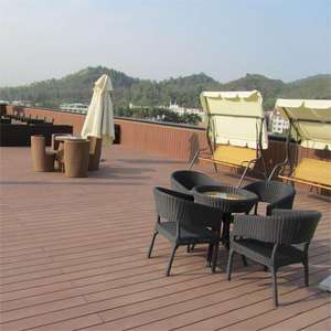 Planche de terrasse extérieure en WPC personnalisée, plancher composite bois-plastique imperméable pour piscine et jardin - Product Image 5