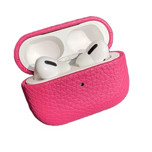 Funda de Cuero PU Premium Rosa y Negra, a Prueba de Golpes, con Carga Inalámbrica de Alta Calidad y Logotipo Personalizado para <span class=keywords><strong>Airpods</strong></span> 1, 2, 3, 4, <span class=keywords><strong>Pro</strong></span> y <span class=keywords><strong>Max</strong></span> - Product Image 1